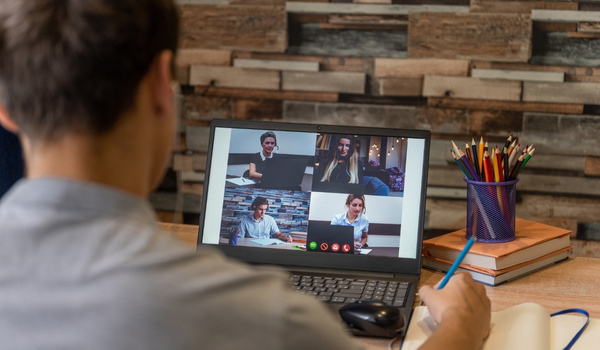 Pandemiyle Gelen Devrim: Online Eğitimde Fırsat Bütünlüğü